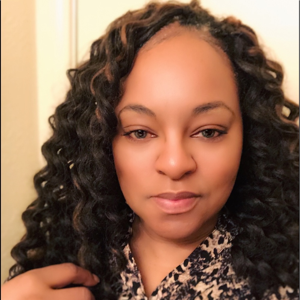Meet your Posher, Pamela